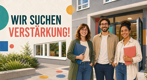 Bild von Erwachsenen vor einer Schule